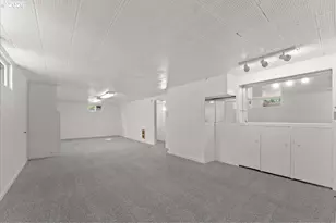 7413 SE Pine St, Portland, OR 97215 - Photo 26