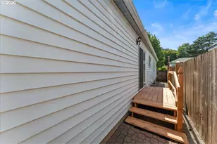 7413 SE Pine St, Portland, OR 97215 - Photo 36