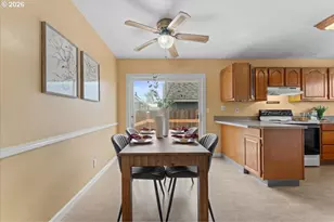 7413 SE Pine St, Portland, OR 97215 - Photo 8