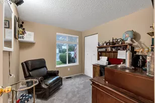 2390 NE Spruce Ave, Gresham, OR 97030 - Photo 16