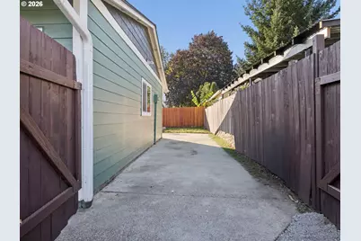 15532 SE Lincoln St, Portland, OR 97233 - Photo 30