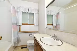 19955 SE Tillstrom Rd, Damascus, OR 97089 - Photo 28