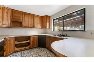 577 Pacific Ave, Springfield, OR 97477 - Photo 20