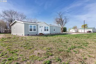 34167 Feedville Rd, Stanfield, OR 97875 - Photo 2