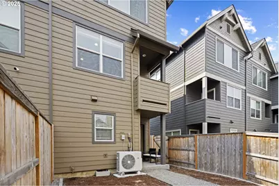 176 SW Hewitt Ave, Troutdale, OR 97060 - Photo 32