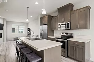 176 SW Hewitt Ave, Troutdale, OR 97060 - Photo 10