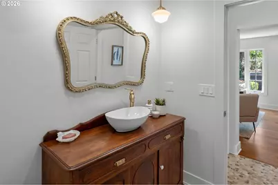 10723 NE Fremont St, Portland, OR 97220 - Photo 24