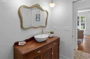 10723 NE Fremont St, Portland, OR 97220 - Photo 24