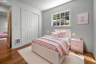 10723 NE Fremont St, Portland, OR 97220 - Photo 34