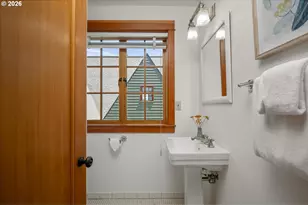 2535 NW Westover Rd, Portland, OR 97210 - Photo 32