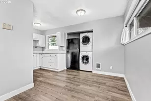 9926 N Lombard St, Portland, OR 97203 - Photo 12