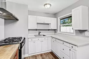 9926 N Lombard St, Portland, OR 97203 - Photo 14