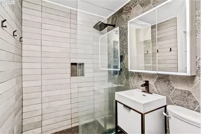 9926 N Lombard St, Portland, OR 97203 - Photo 18