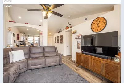 4967 Cedar View Dr, Springfield, OR 97478 - Photo 8