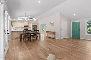 1752 Sunburst Terrace NW, Salem, OR 97304 - Photo 8