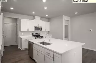 2674 Mount St Helens Ave SE, Salem, OR 97302 - Photo 4