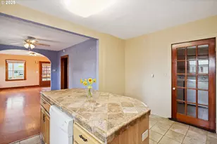 323 W Broadway St, Goldendale, WA 98620 - Photo 12