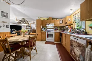 33382 Cedar Vly Rd, Gold Beach, OR 97444 - Photo 20