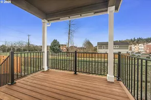 63 NW Mawrcrest Ave, Gresham, OR 97030 - Photo 4