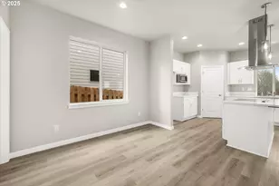 63 NW Mawrcrest Ave, Gresham, OR 97030 - Photo 14