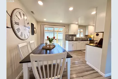2600 15th St, North Bend, OR 97459 - Photo 10