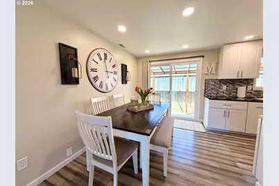 2600 15th St, North Bend, OR 97459 - Photo 14