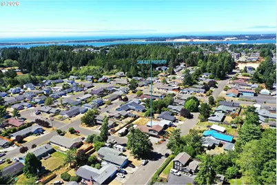 2600 15th St, North Bend, OR 97459 - Photo 4
