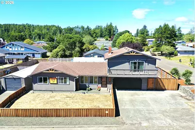 2600 15th St, North Bend, OR 97459 - Photo 4