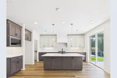 614 W 19th St, La Center, WA 98629 - Photo 8