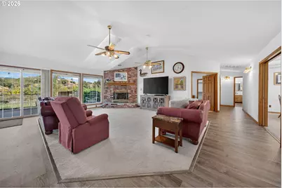 269 Bailey Dr, Roseburg, OR 97471 - Photo 4