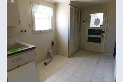 1336 Franklin St, Lebanon, OR 97355 - Photo 36