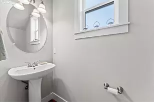 1520 SE 87th Ave SE, Portland, OR 97216 - Photo 12