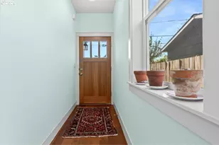 1520 SE 87th Ave SE, Portland, OR 97216 - Photo 4