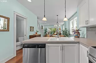 1520 SE 87th Ave SE, Portland, OR 97216 - Photo 6