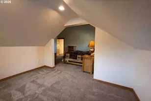 125 Melgard Ct, Detroit, OR 97342 - Photo 16