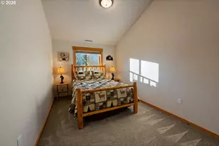 125 Melgard Ct, Detroit, OR 97342 - Photo 18