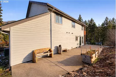 125 Melgard Ct, Detroit, OR 97342 - Photo 6