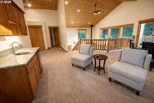 125 Melgard Ct, Detroit, OR 97342 - Photo 20