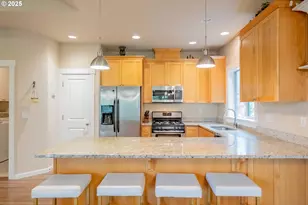 21022 Jenny Marie Ln, Aurora, OR 97002 - Photo 10