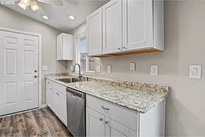 634 S Sunrise Dr, Jefferson, OR 97352 - Photo 14