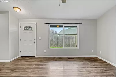 634 S Sunrise Dr, Jefferson, OR 97352 - Photo 8