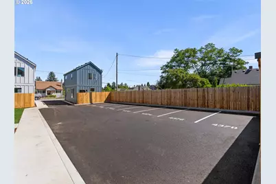 4364 NE Going St, Portland, OR 97218 - Photo 16