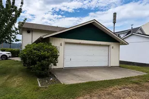 925 Front St, Gardiner, OR 97441 - Photo 2