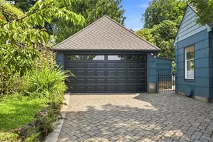 526 SE 65th Ave, Portland, OR 97215 - Photo 8