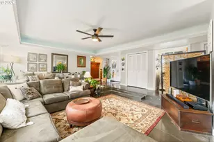 3425 NE 33rd Ave, Portland, OR 97212 - Photo 4