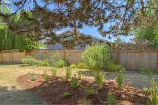 1642 SW Tamarack St, McMinnville, OR 97128 - Photo 38