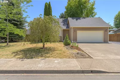 1642 SW Tamarack St, McMinnville, OR 97128 - Photo 4