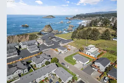 1214 Moore St, Brookings, OR 97415 - Photo 12