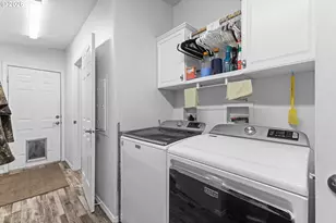 2134 Lynne Dr, North Bend, OR 97459 - Photo 14