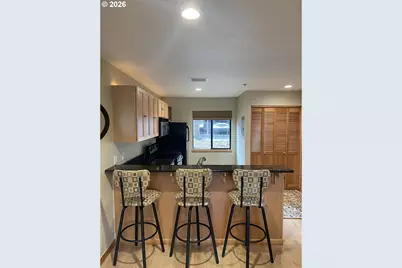 810 NW Naito Pkwy #F-10, Portland, OR 97209 - Photo 4